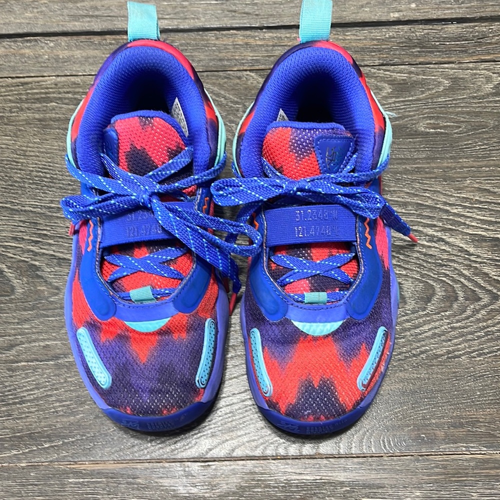 Adidas boys size 2 D.O.N(Spida) shoes issue #3